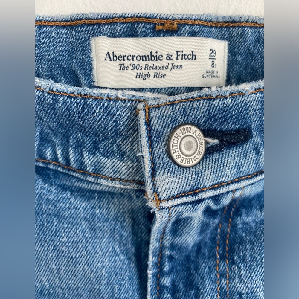 Abercrombie & Fitch 90’s Relaxed High Rise Jeans Size 29/8 - Picture 2 of 5